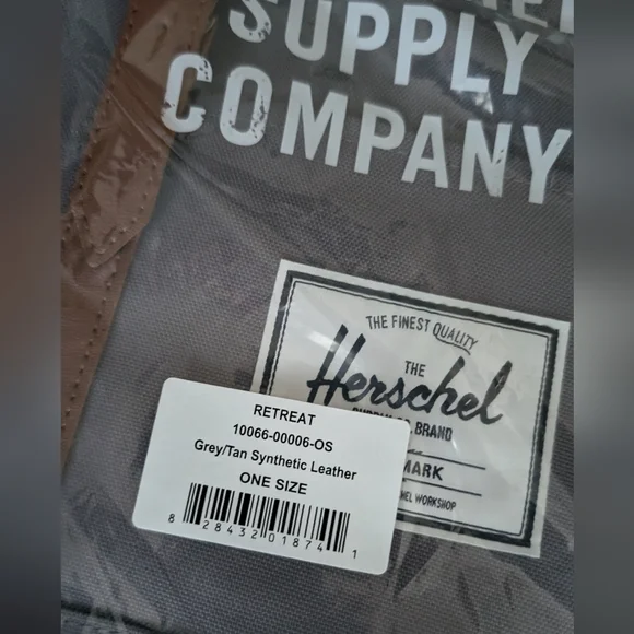 Herschel Supply Co. 'Retreat' Backpack New with Tags ❤️